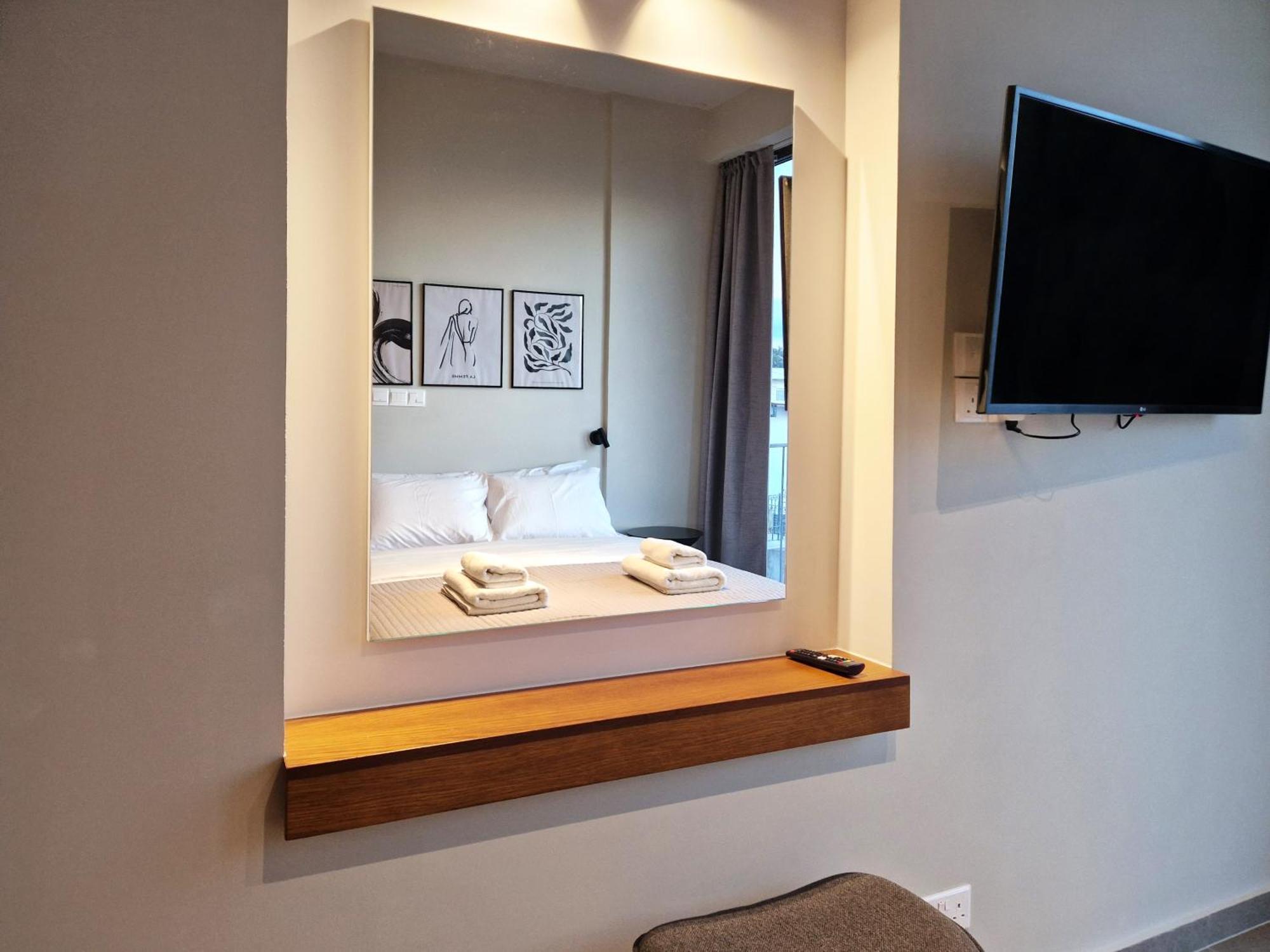 Aeon Residences - In The Heart Of Paphos Buitenkant foto