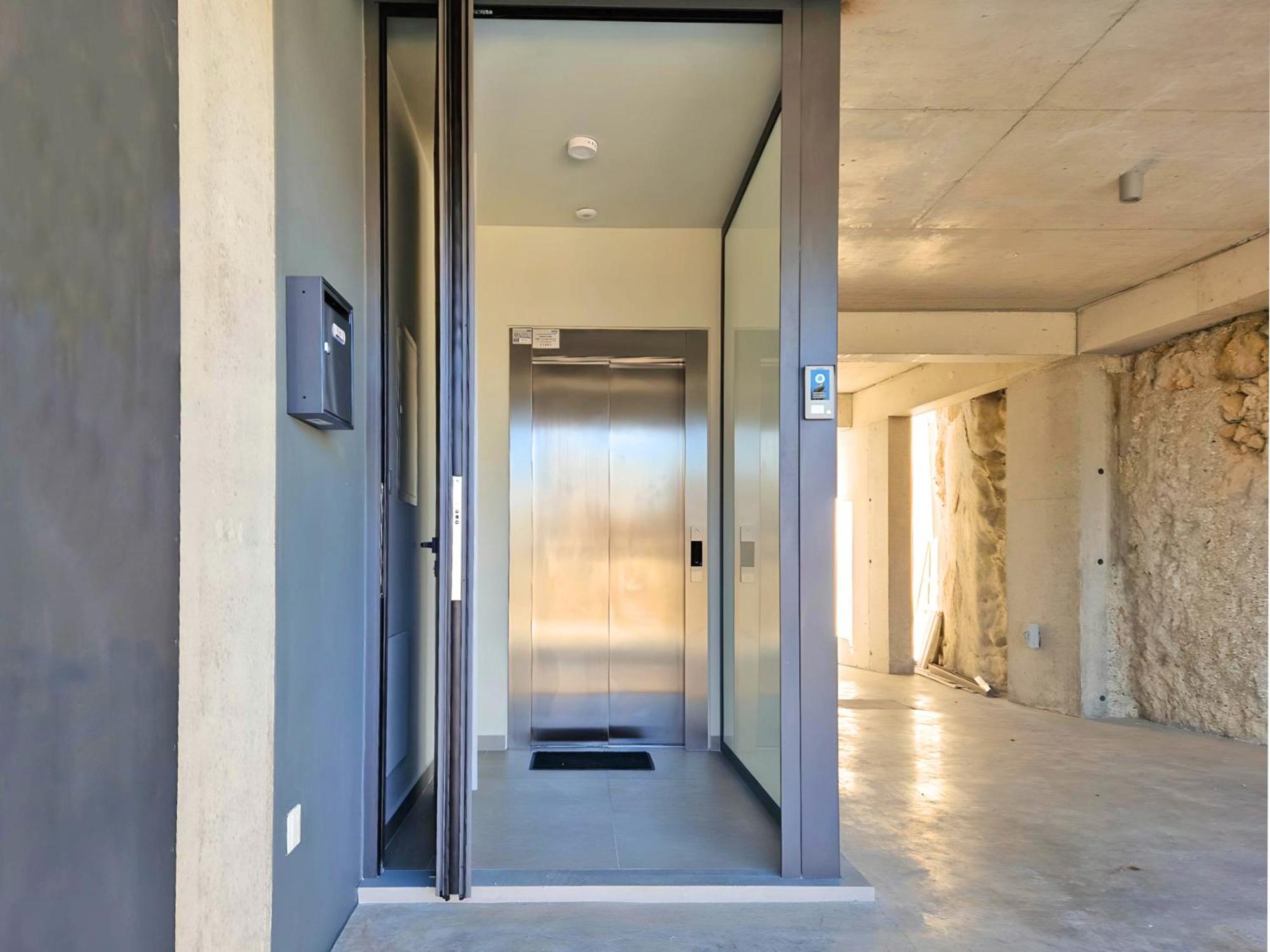 Aeon Residences - In The Heart Of Paphos Buitenkant foto