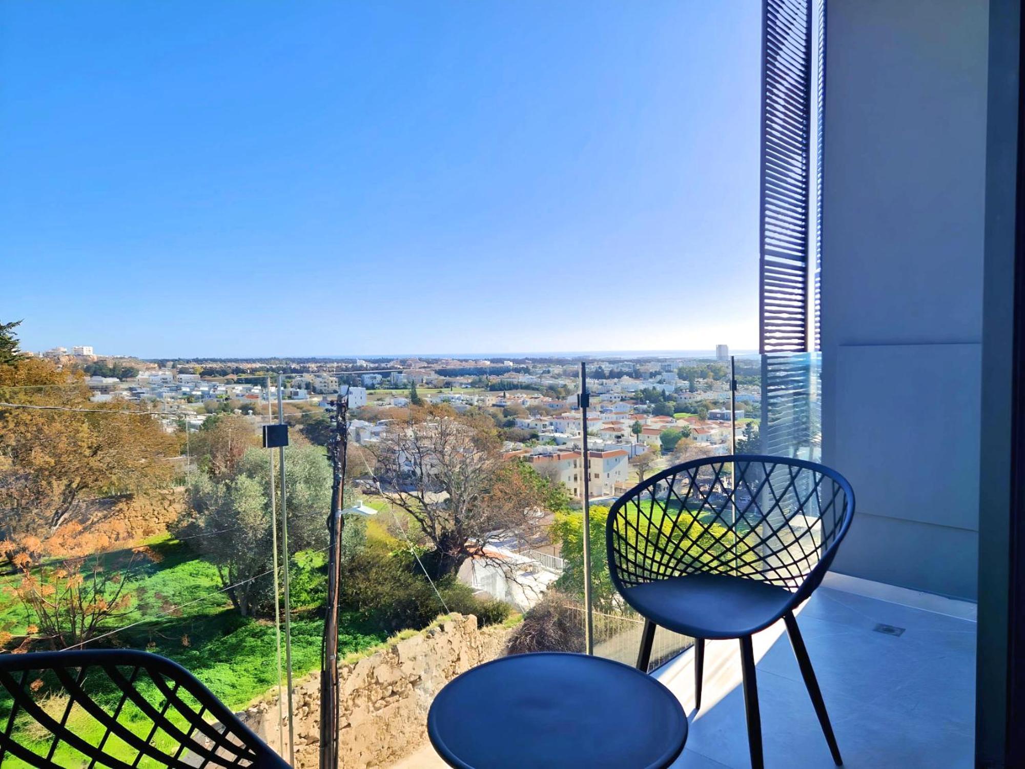 Aeon Residences - In The Heart Of Paphos Buitenkant foto